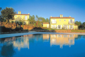 Terraced house in Domaine de Saint-Endréol with golf, SPA and communal pool